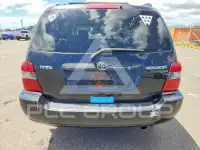 2004 Toyota Highlander photo
