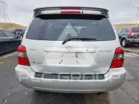 2004 Toyota Highlander photo