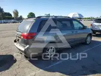 2004 Toyota SIENNA photo