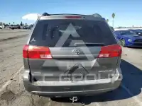 2004 Toyota SIENNA photo