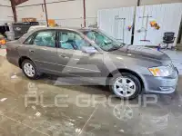2004 Toyota AVALON photo
