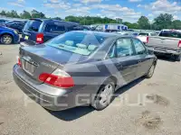 2004 Toyota AVALON photo