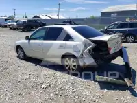 2004 Toyota AVALON photo