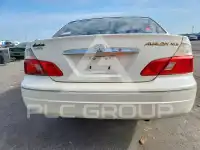 2004 Toyota AVALON photo