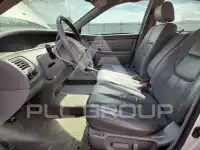 2004 Toyota AVALON photo