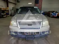 2004 Ford EXPEDITION photo
