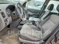 2004 Ford ESCAPE photo