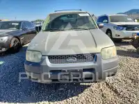 2004 Ford ESCAPE photo