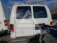 2004 Ford E-250 photo