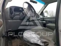 2004 Ford E-250 photo