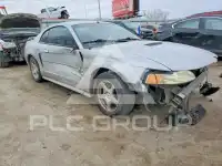 2004 Ford MUSTANG photo