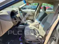 2004 Ford TAURUS photo