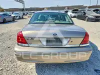 2004 Ford CROWN фото