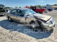 2004 Ford CROWN фото