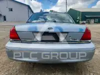 2004 Ford CROWN фото