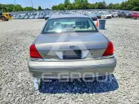 2004 Ford CROWN фото