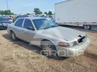 2004 Ford CROWN photo