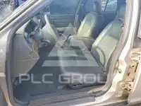 2004 Ford CROWN photo