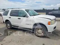 2004 Ford EXPLORER photo
