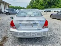 2004 Hyundai Elantra фото