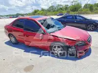 2004 Hyundai Elantra photo
