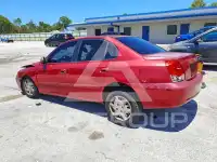 2004 Hyundai Elantra photo