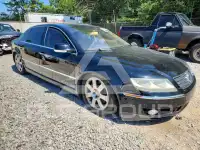 2004 Volkswagen PHAETON photo