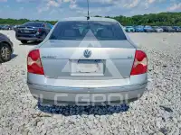 2004 Volkswagen Passat photo