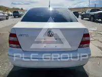 2004 Volkswagen Jetta photo