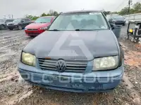 2004 Volkswagen Jetta photo