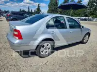 2004 Volkswagen Jetta photo