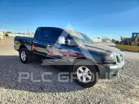 2005 Nissan TITAN photo