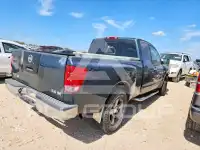 2005 Nissan TITAN photo