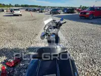 2005 Harley-Davidson FL photo