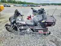2005 Harley-Davidson FL photo