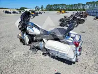 2005 Harley-Davidson FL photo