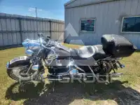 2005 Harley-Davidson FL photo