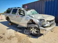 2005 Chevrolet Suburan photo
