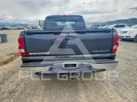 2005 Chevrolet Silverado photo