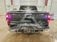2005 Chevrolet Silverado photo