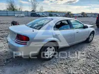 2005 Dodge Stratus photo