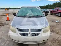 2005 Dodge CARAVAN photo