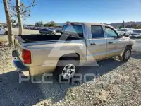 2005 Dodge DAKOTA photo