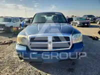 2005 Dodge DAKOTA photo