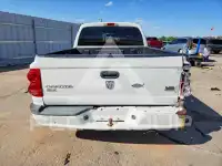 2005 Dodge DAKOTA photo