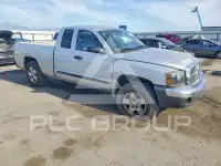 2005 Dodge DAKOTA photo