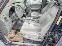2005 Jeep LIBERTY фото