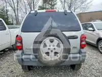 2005 Jeep LIBERTY photo