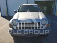2005 Jeep LIBERTY фото