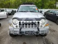 2005 Jeep LIBERTY фото